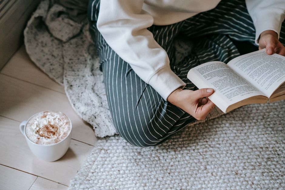Aménager un coin lecture vraiment reposant